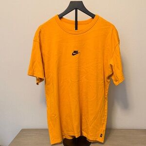 Nike Men's Bright Orange Short Sleeve Tee